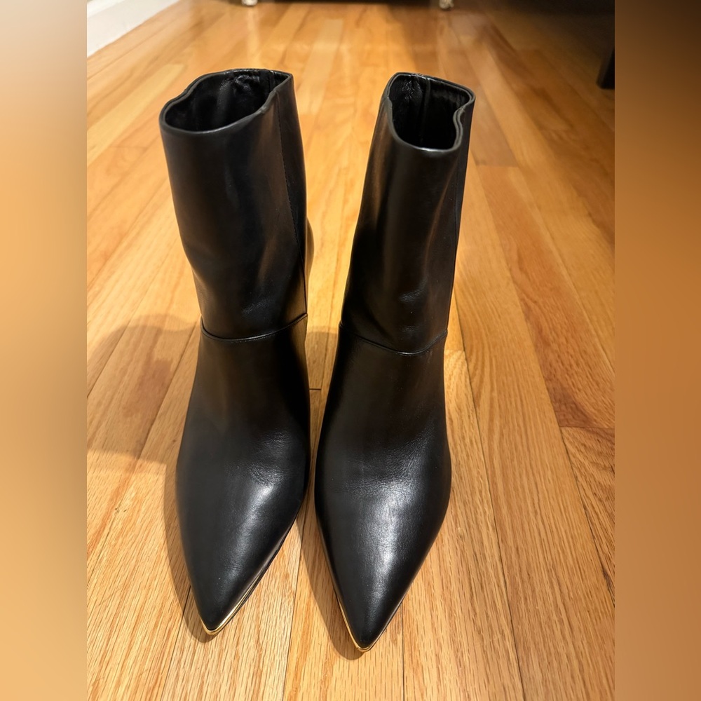 Tory Burch Black Leather Pointed-Toe Heeled Ankle Boots